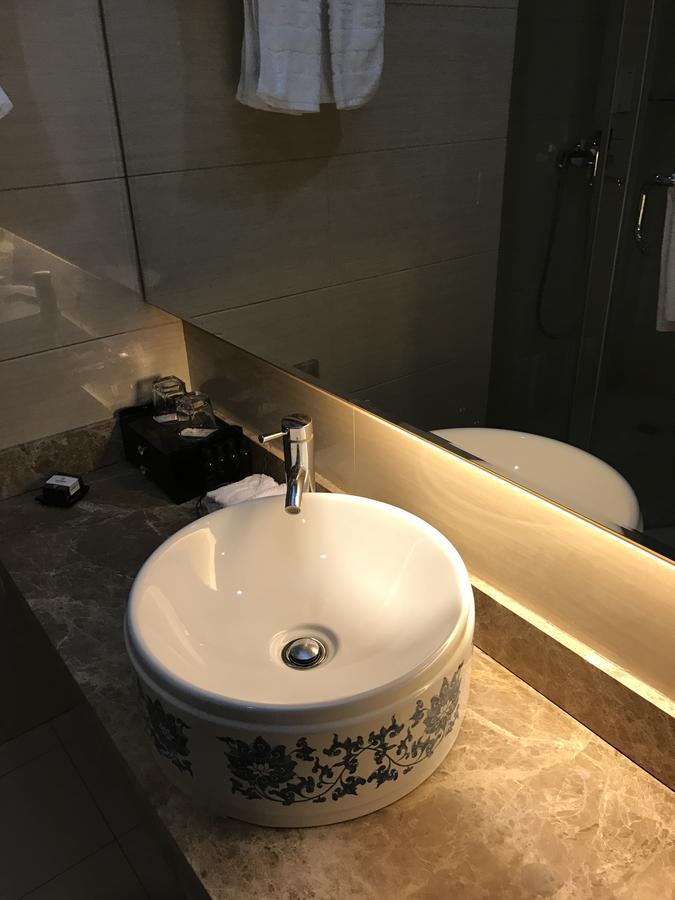 Huayu Paradise International Hotel Λάσα Εξωτερικό φωτογραφία